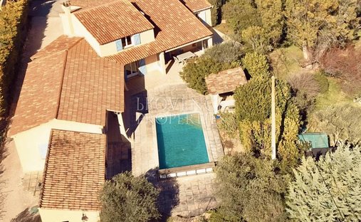 Villa in Le Val, Provence-Alpes-Côte d'Azur, Frankreich 1