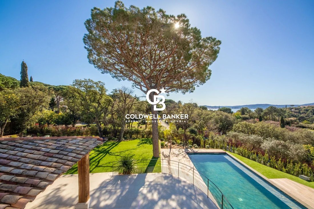 House in Sainte-Maxime, Provence-Alpes-Côte d'Azur, France 2 - 13975671