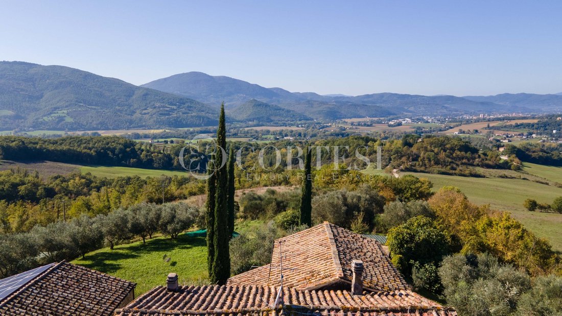 House in Umbertide, Umbria, Italy 2 - 14905452