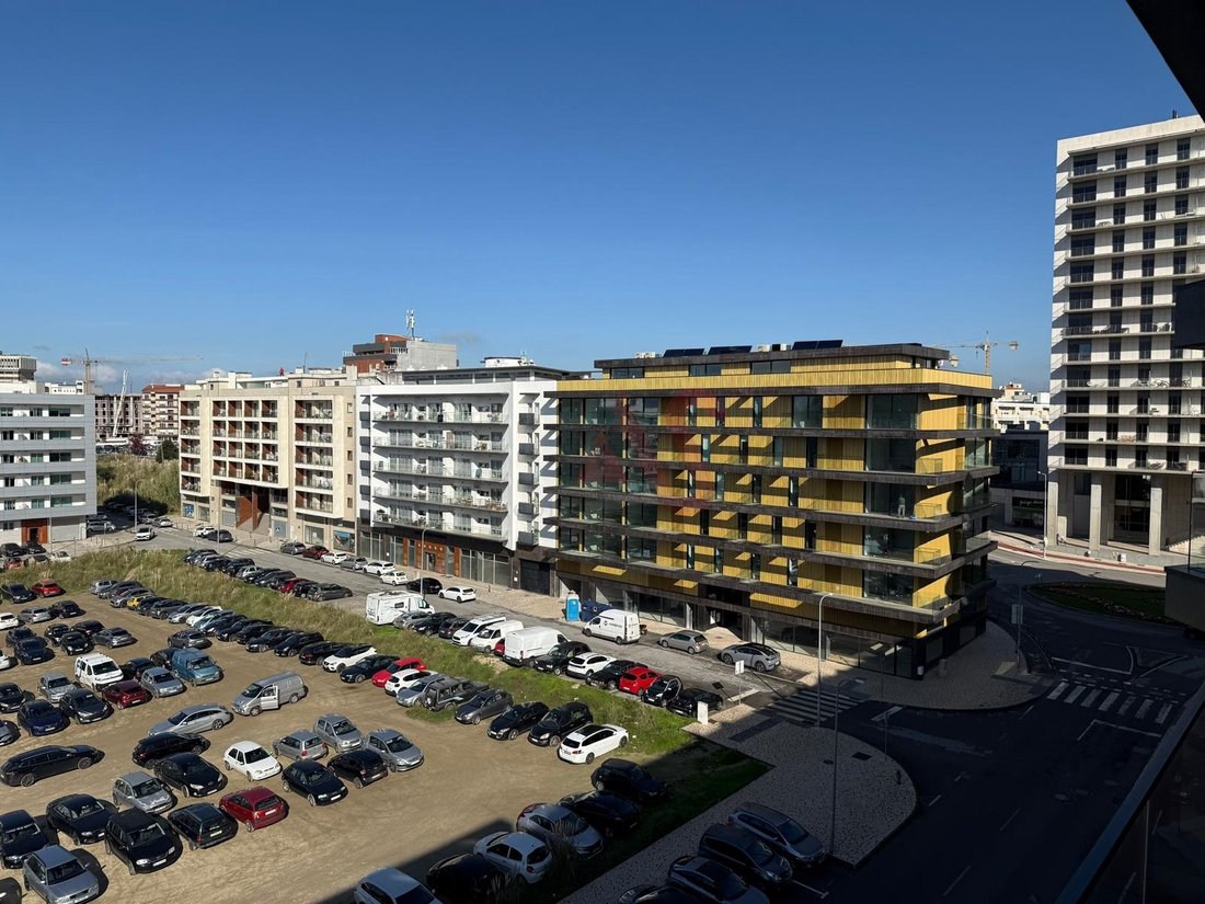 Apartment in Gloria e Vera Cruz, Aveiro District, Portugal 1 - 14900574
