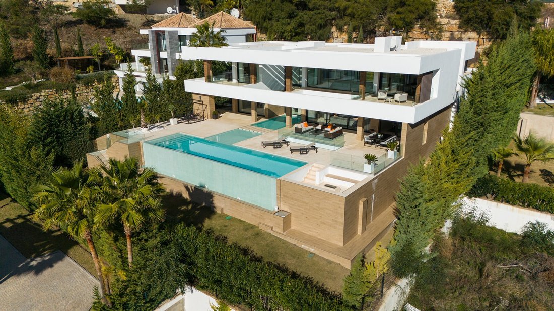 Villa in Benahavis, Andalusia, Spain 1 - 14899341