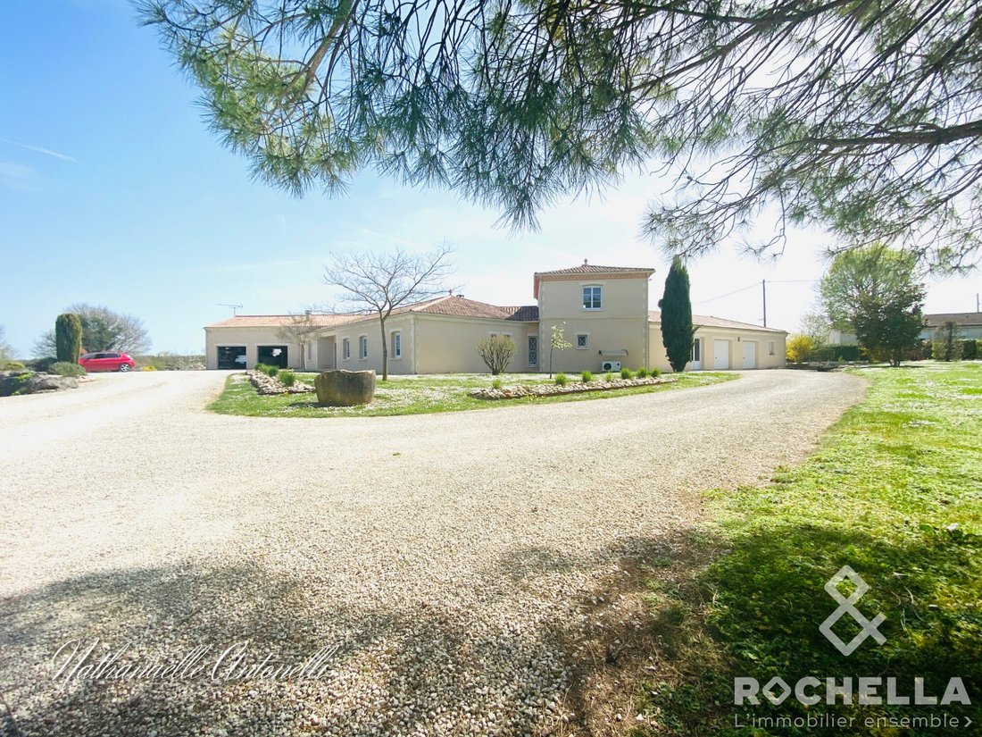 House in Paille, Nouvelle-Aquitaine, France 2 - 12846905