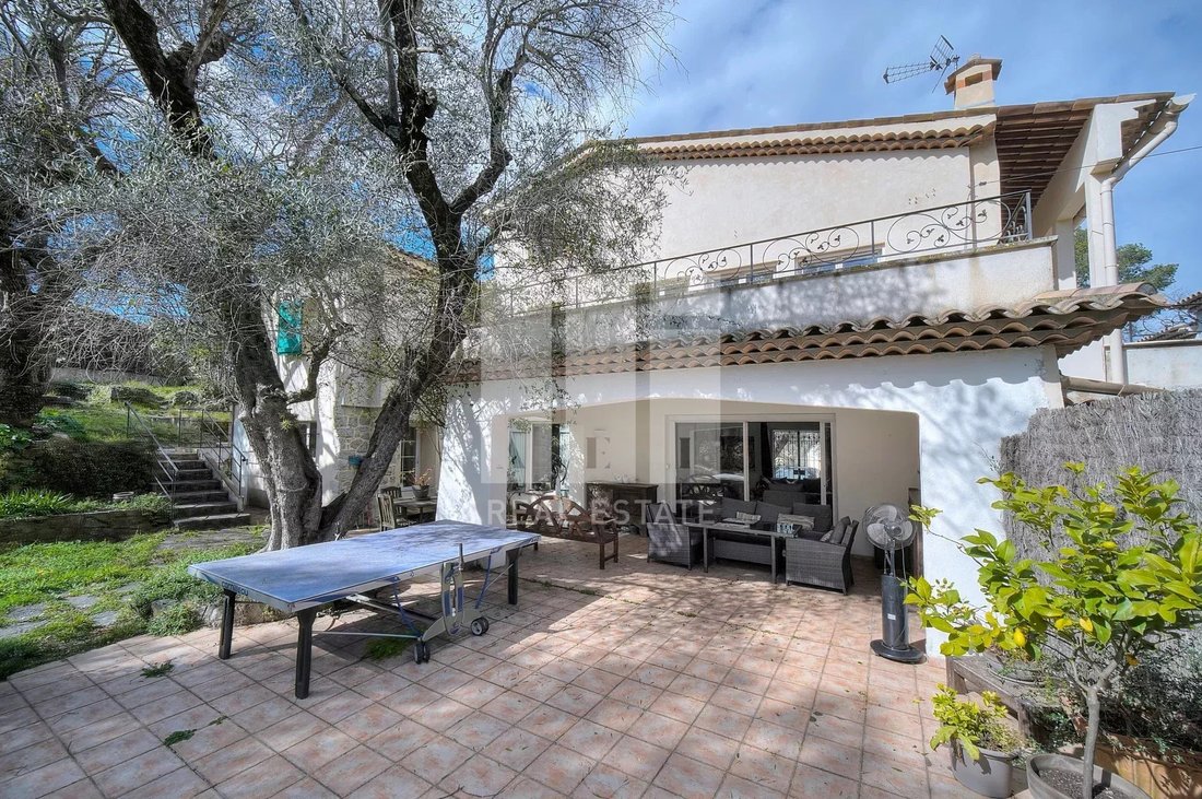 Estate in Mougins, Provence-Alpes-Côte d'Azur, France 3 - 13943670