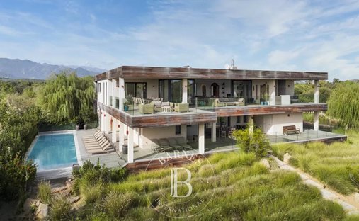 Villa in Lecci, Corsica, France 1