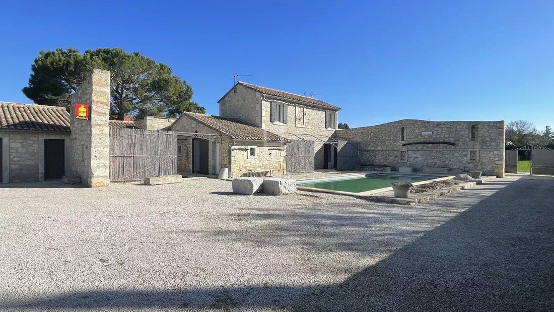 Country House in Caphan, Saint-Martin-de-Crau, France 1 - 14132836