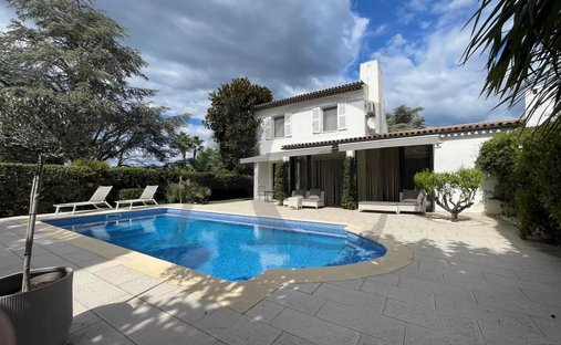 Villa in Vaug, Villeneuve-Loubet, France 1