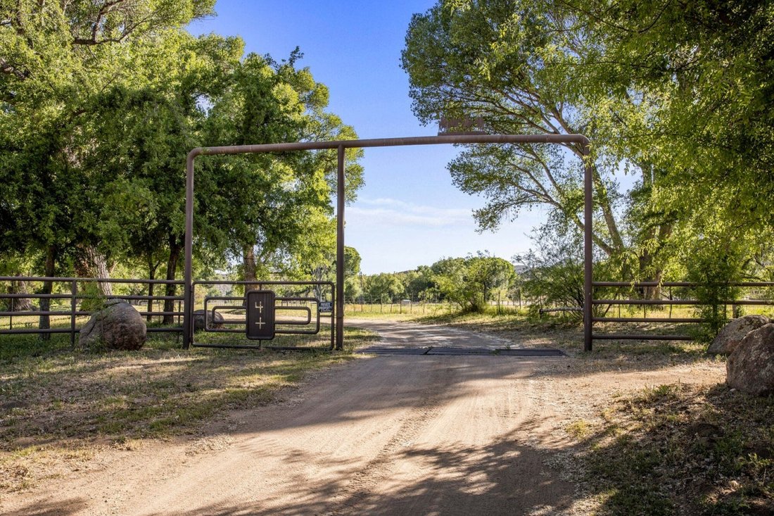 House in Skull Valley, Arizona, United States 2 - 14898434