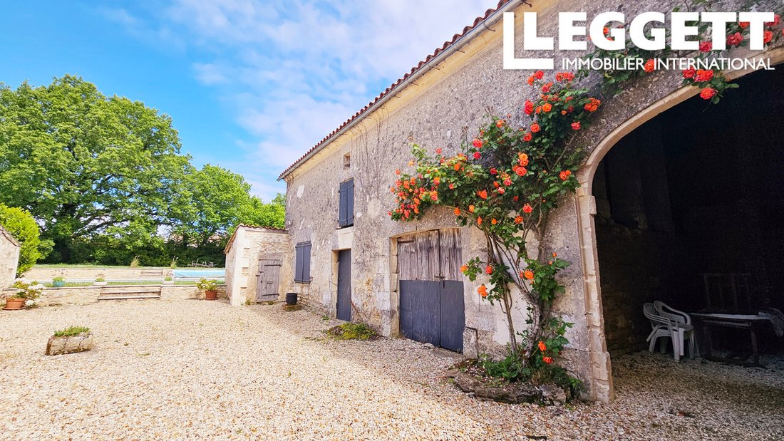 House in Saint-Simeux, Mosnac-Saint-Simeux, France 3 - 14900180