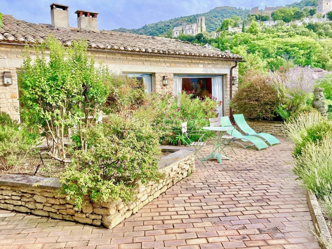 House in Oppède, Provence-Alpes-Côte d'Azur, France 2 - 13893705