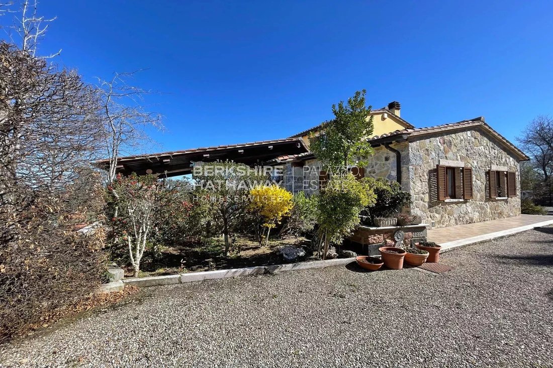 Villa in Castiglione d'Orcia, Tuscany, Italy 1 - 14903054