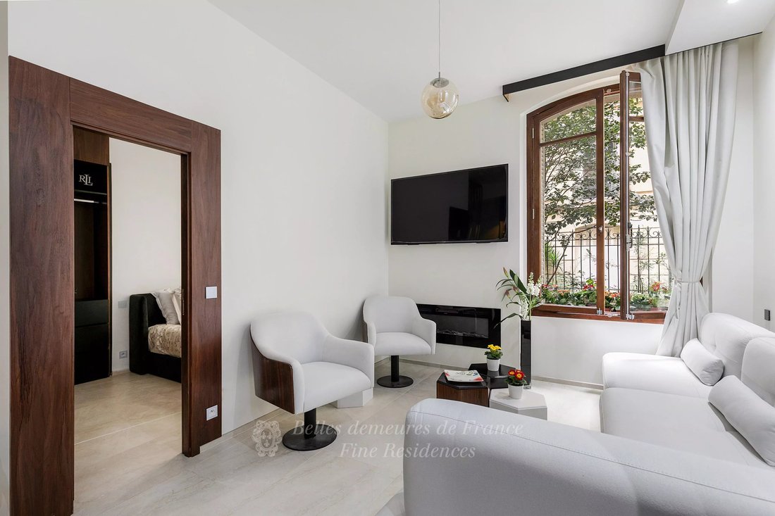 Apartment in Triangle d'Or, Paris 8e Arrondissement, Paris 4 - 14531328