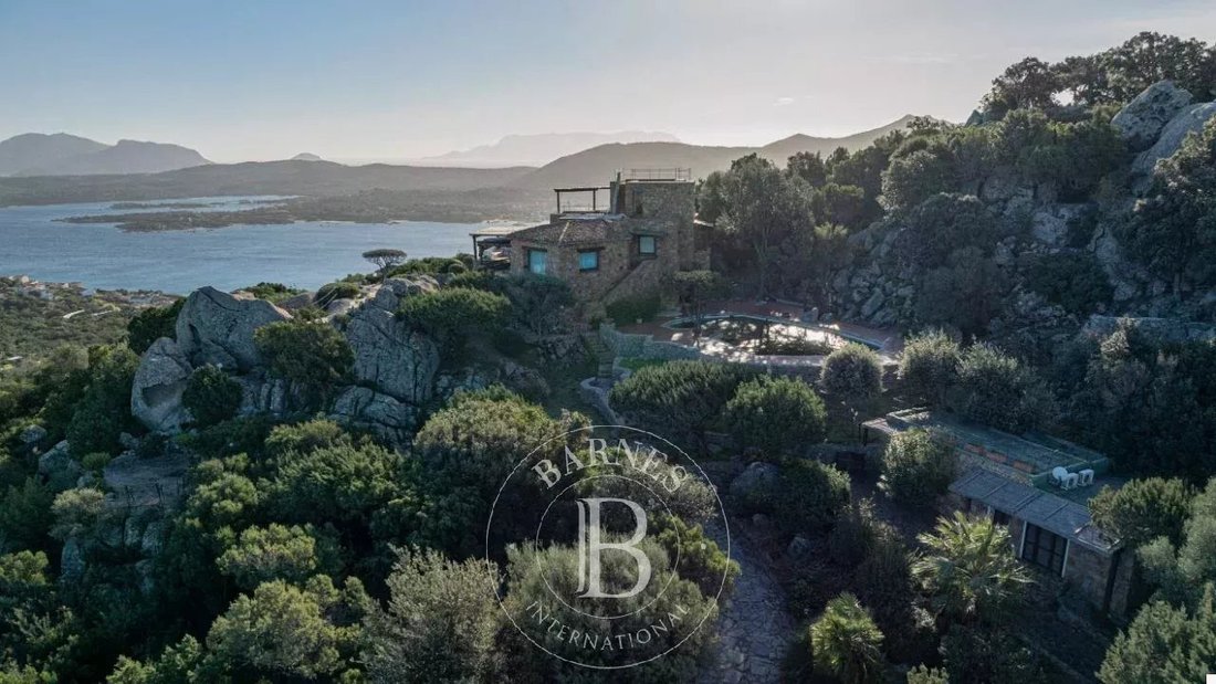 Villa in Rudalza, Olbia, Italy 1 - 13947613
