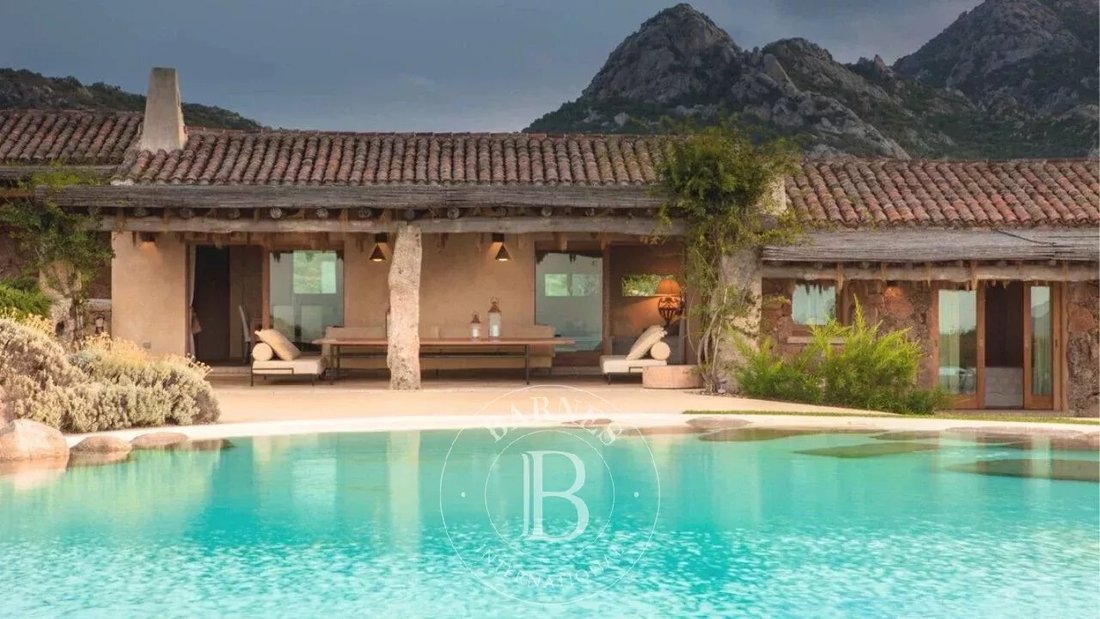 Villa in Porto Rotondo, Olbia, Sardinia 3 - 13922131