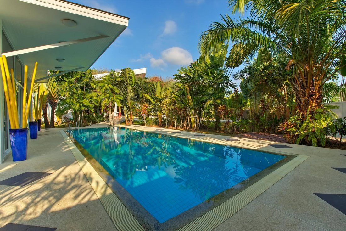 Villa in Phuket, Thalang District, Thailand 2 - 14899513