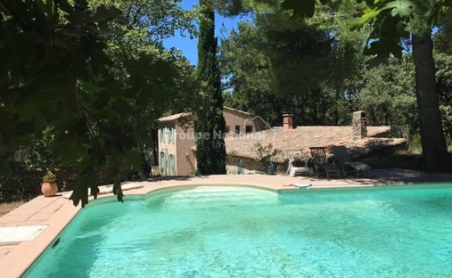 Casa en Le Vallon-La Croix Blanche-Basses Viougues-Coustelade, Salon-de-Provence, Francia 1