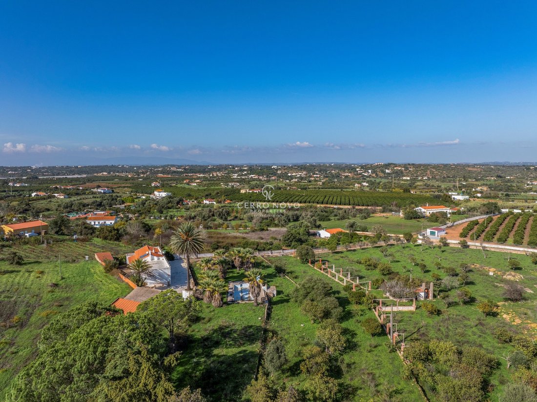 Villa in Alcantarilha, Algarve, Portugal 2 - 14898710