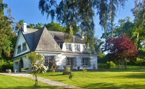 House in Logonna-Daoulas, Brittany, France 1