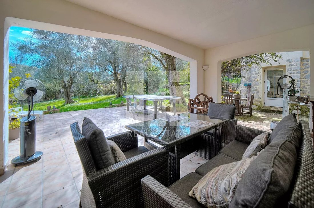 Estate in Mougins, Provence-Alpes-Côte d'Azur, France 5 - 13943670
