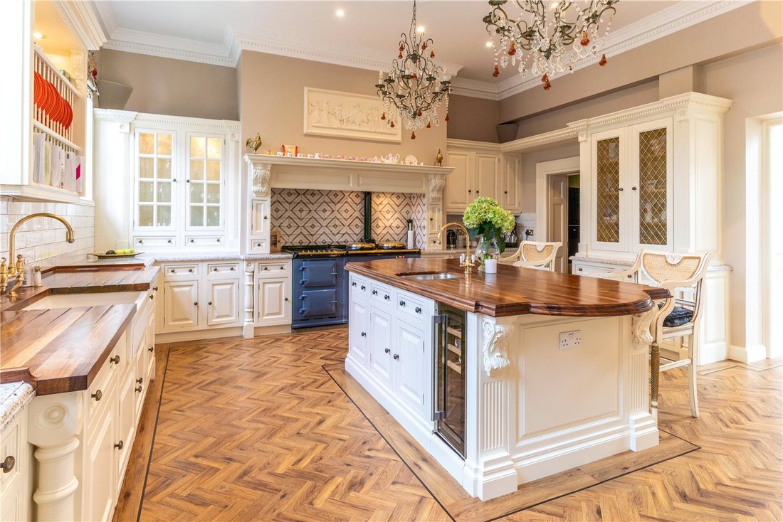 House in Epping Upland, England 5 - 14899996
