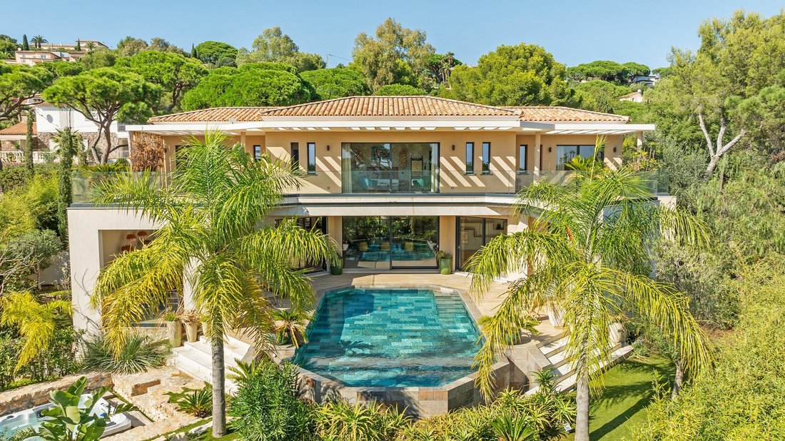 House in Ville-Les Saquedes-Le Bouillonnet, Sainte-Maxime, France 2 - 14899463