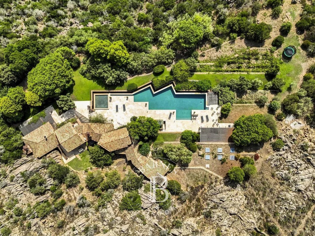 Villa in Bonifacio / Bunifaziu, Corsica, France 1 - 12953825