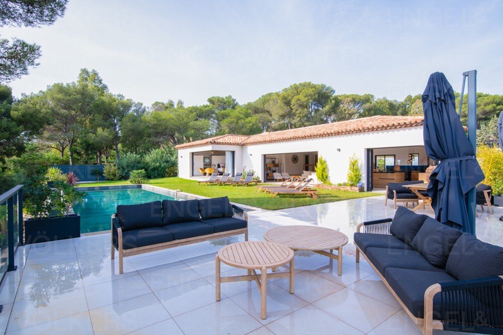Casa a La Croix-Valmer, Provenza-Alpi-Costa Azzurra, Francia 2 - 14903038