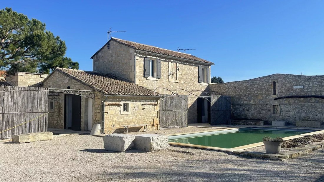 Country House in Caphan, Saint-Martin-de-Crau, France 2 - 14132836
