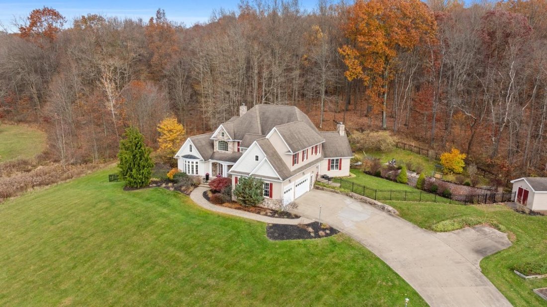 House in Meadville, Pennsylvania, United States 3 - 14902895