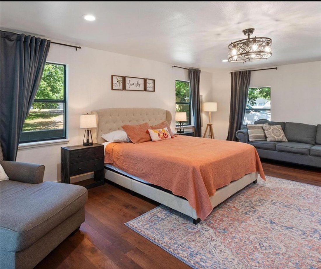 House in Tool, Texas, United States 5 - 14833741