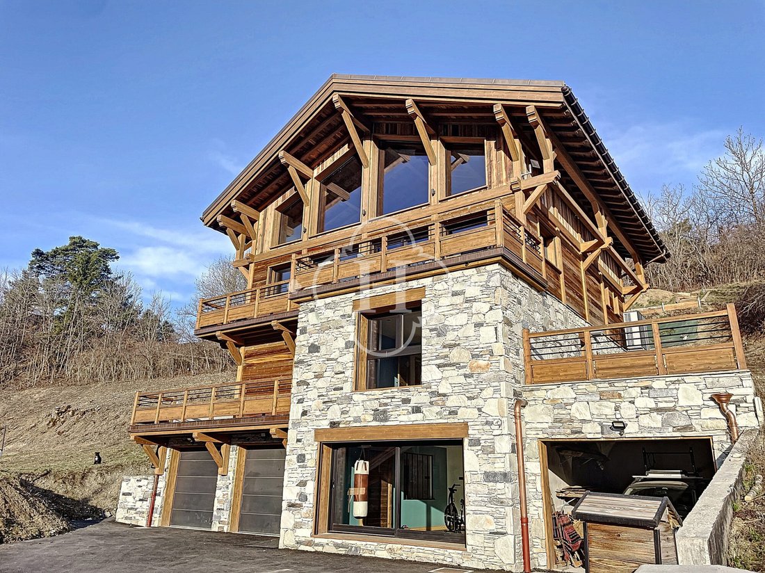 Chalet in Aime-la-Plagne, Auvergne-Rhône-Alpes, France 1 - 14901975
