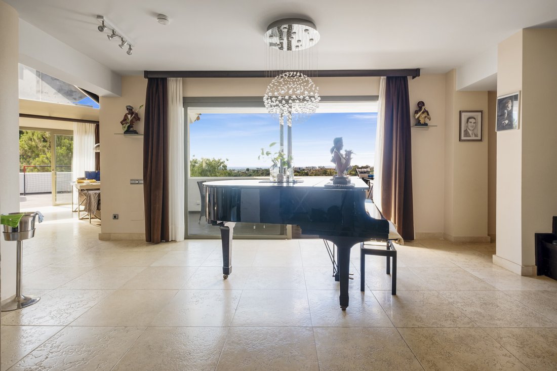 Stunning Duplex Penthouse In Tee 5 With Private In Bel Air, Andalusia ...