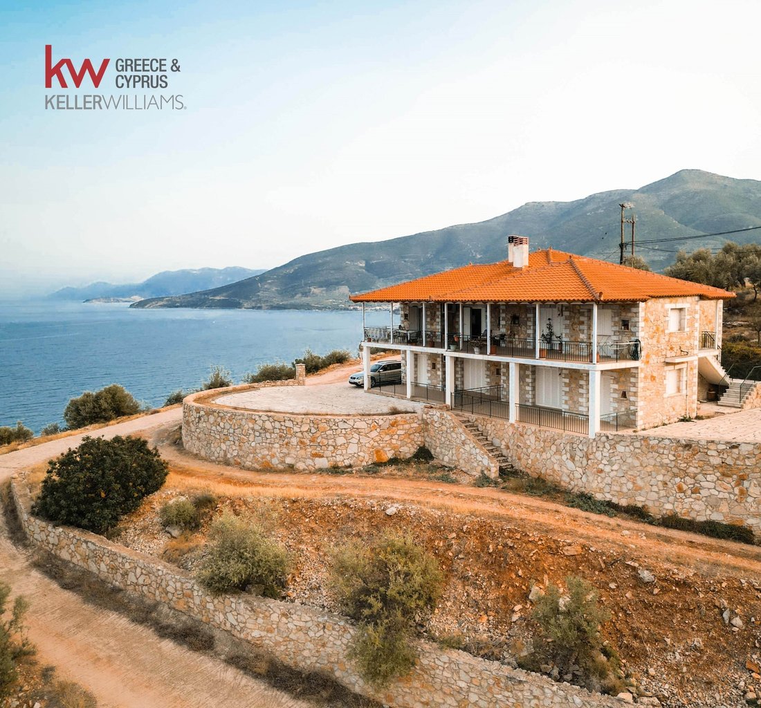 Villa in Community of Xiropigado, Peloponnese, Western Greece and the Ionian, Greece 1 - 14651926