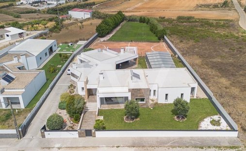 Townhouse in Atouguia da Baleia, Leiria District, Portugal 1