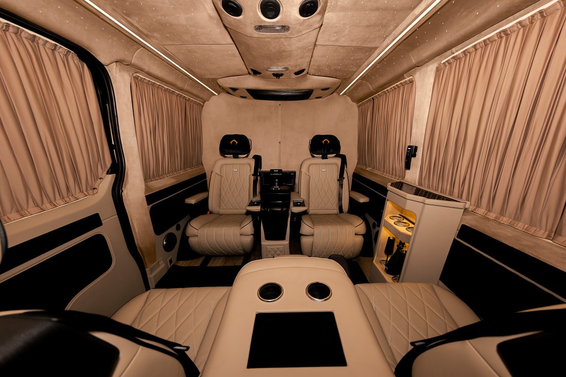 Limousine in Mount Laurel Township, New Jersey, United States 5 - 14909119