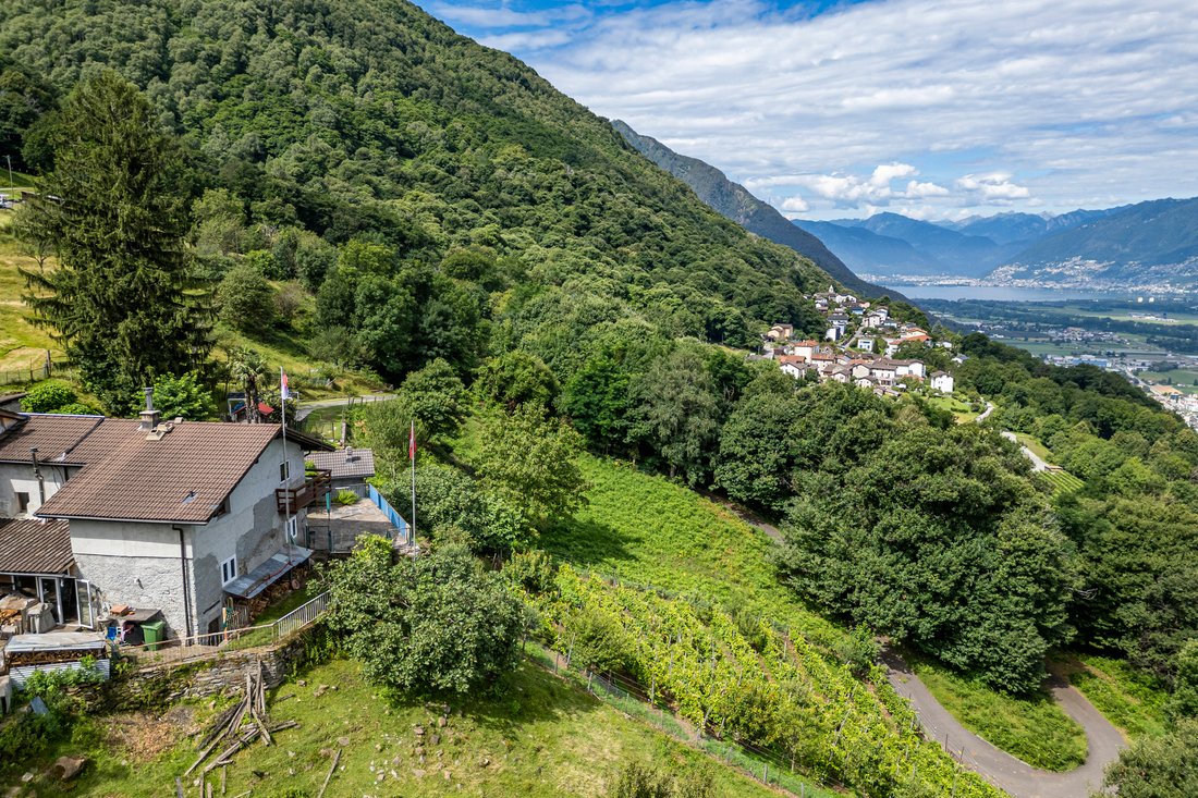 House in Cadenazzo, Ticino, Switzerland 4 - 14909335