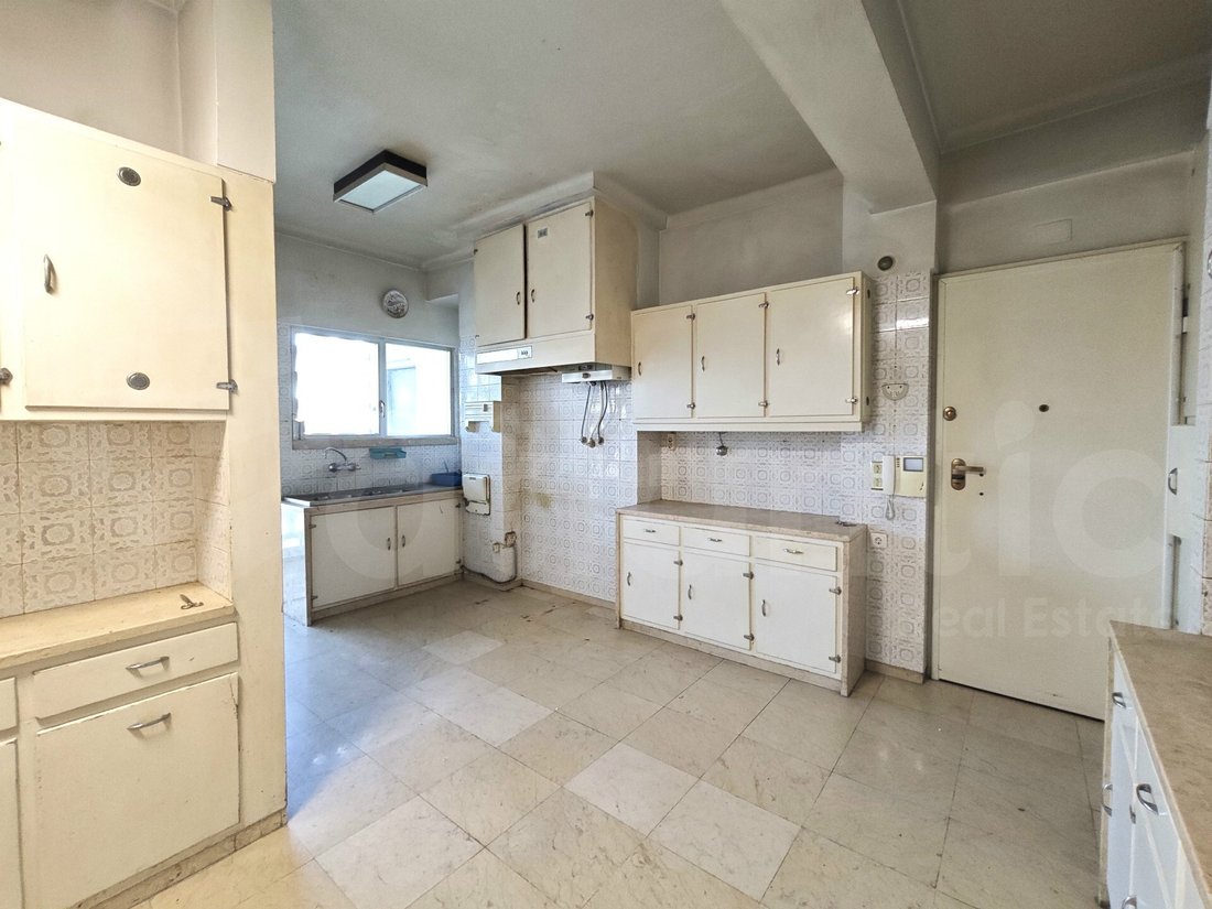 Apartment in Alvalade, Lisbon, Portugal 3 - 14909114