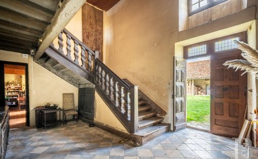 Castle for Sale in Aurignac, Occitanie, France
