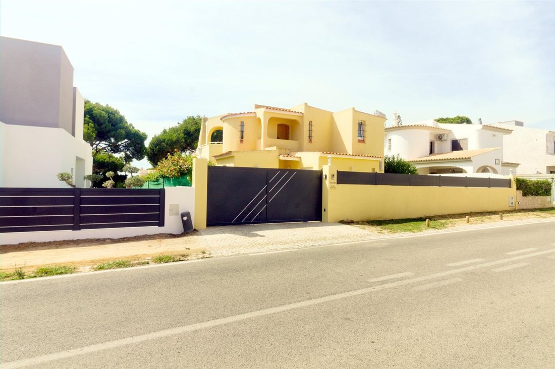 House in Vilamoura, Quarteira, Algarve 2 - 14916690
