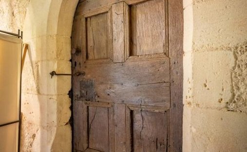 Castle for Sale in Aurignac, Occitanie, France