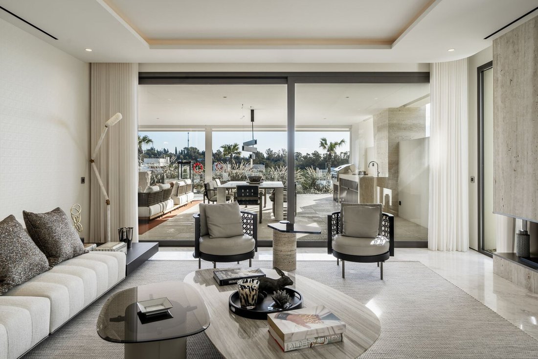 Apartment in Puerto Banus, Marbella, Spain 5 - 14910721