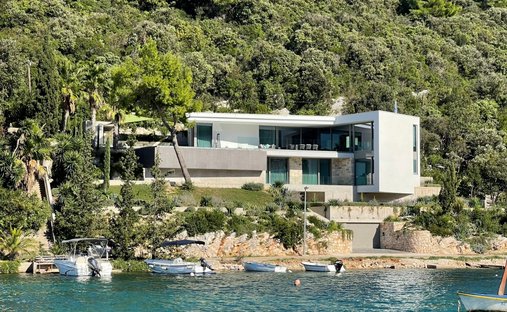 House in Čara, Dubrovnik-Neretva County, Croatia 1
