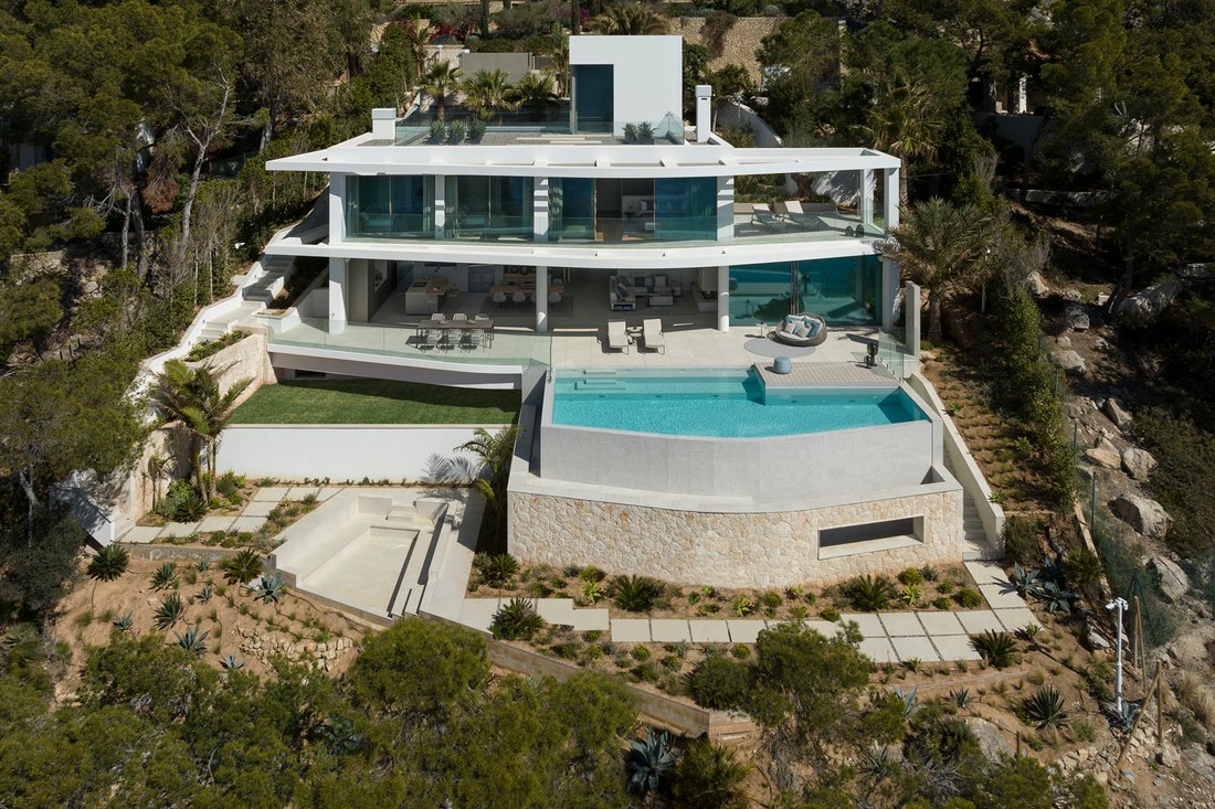Mediterranean Villa On The Frontline In Es Camp De Mar, Balearic ...