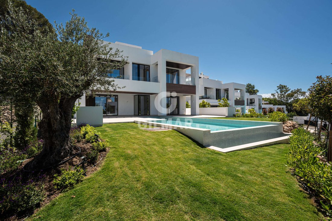 Villa in Golden Mile, Andalusia, Spain 1 - 14924396