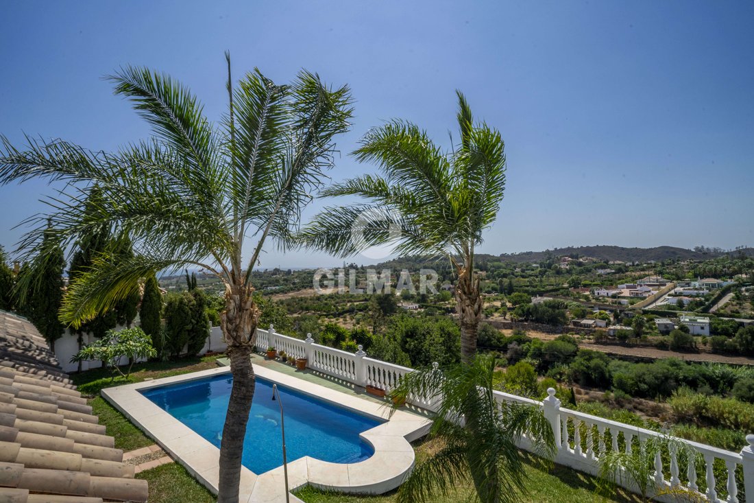 Villa in Estepona, Andalusien, Spanien 1 - 14927594