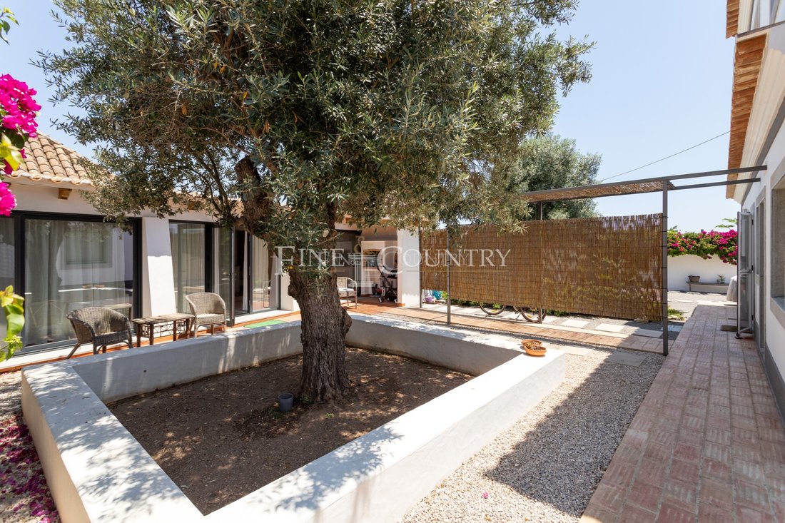 Tavira City Centre, 4 Bedroom Exquisite Villa With In Tavira, Algarve ...