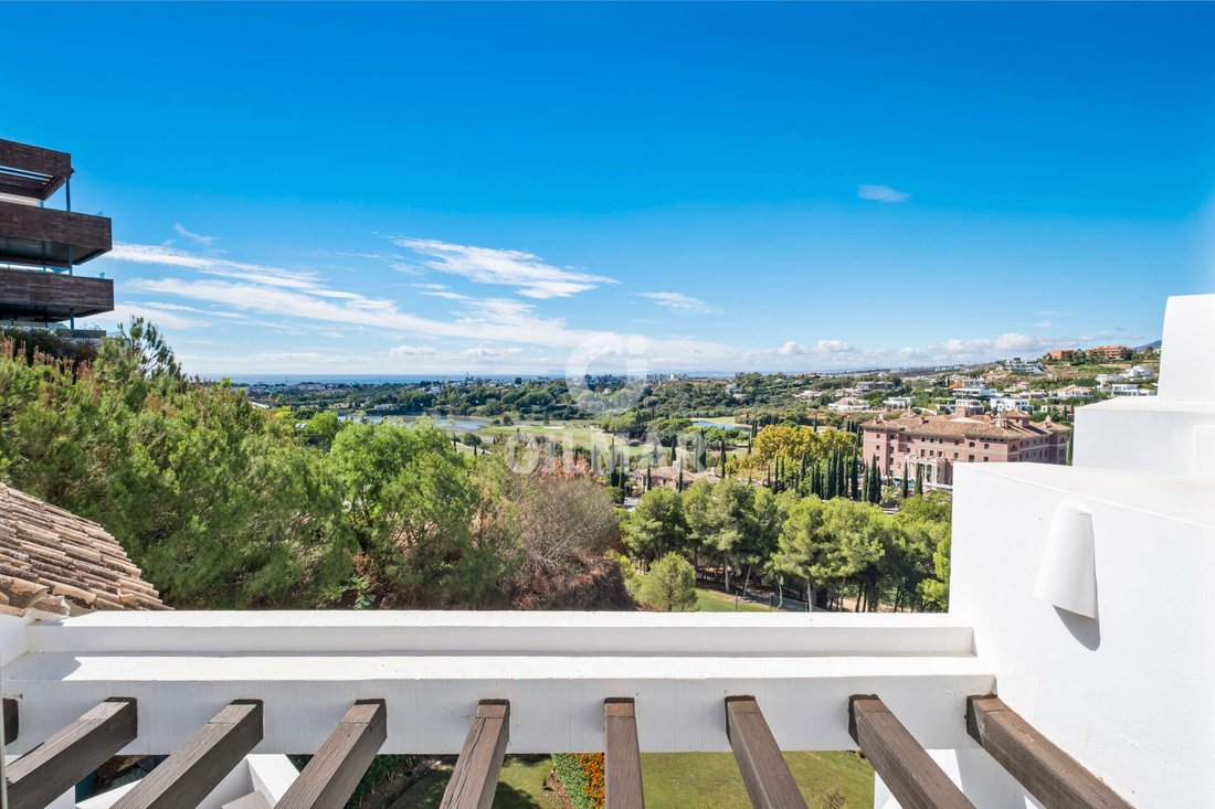 Penthouse in Benahavis, Andalusia, Spain 1 - 14927684