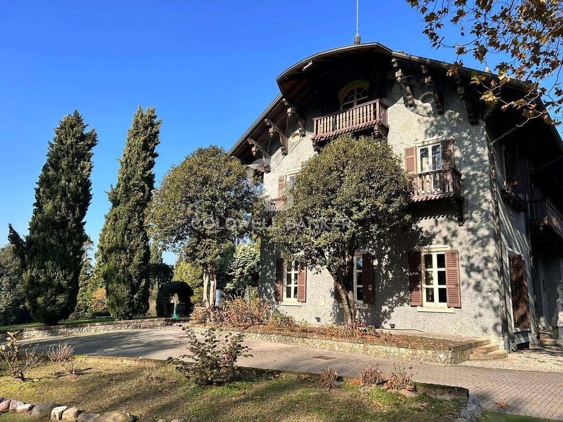 Villa in Besana in Brianza, Lombardy, Italy 1 - 14929586