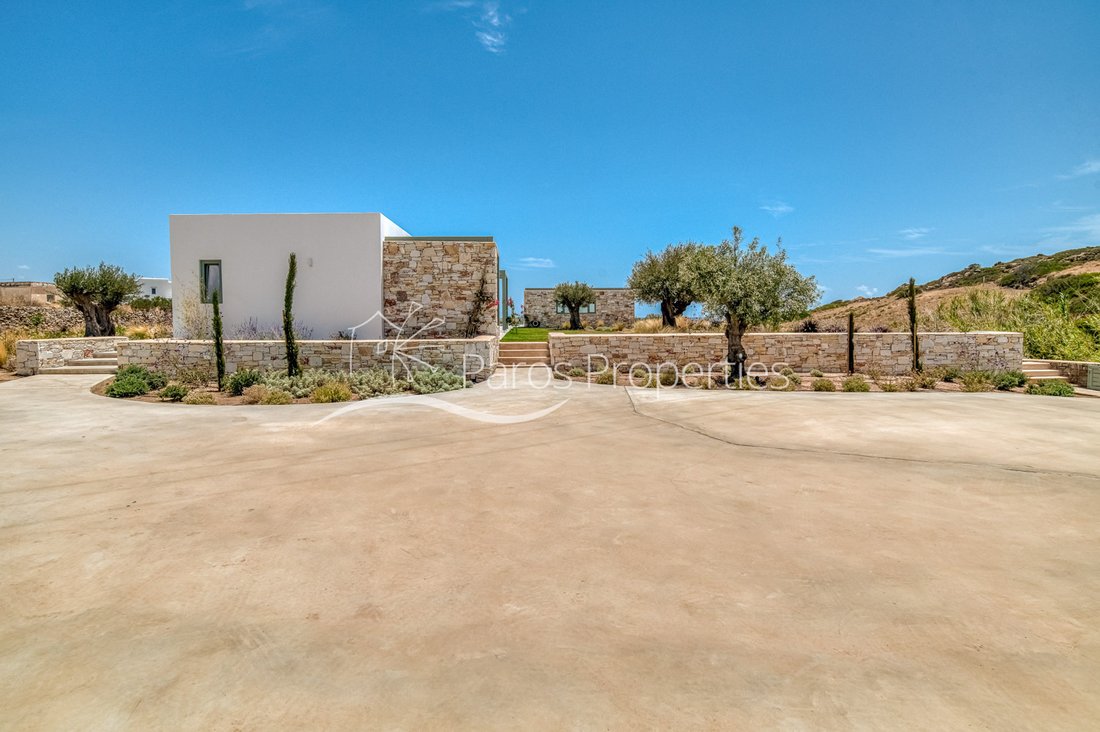 Villa in Paros, Aegean, Greece 2 - 14930143