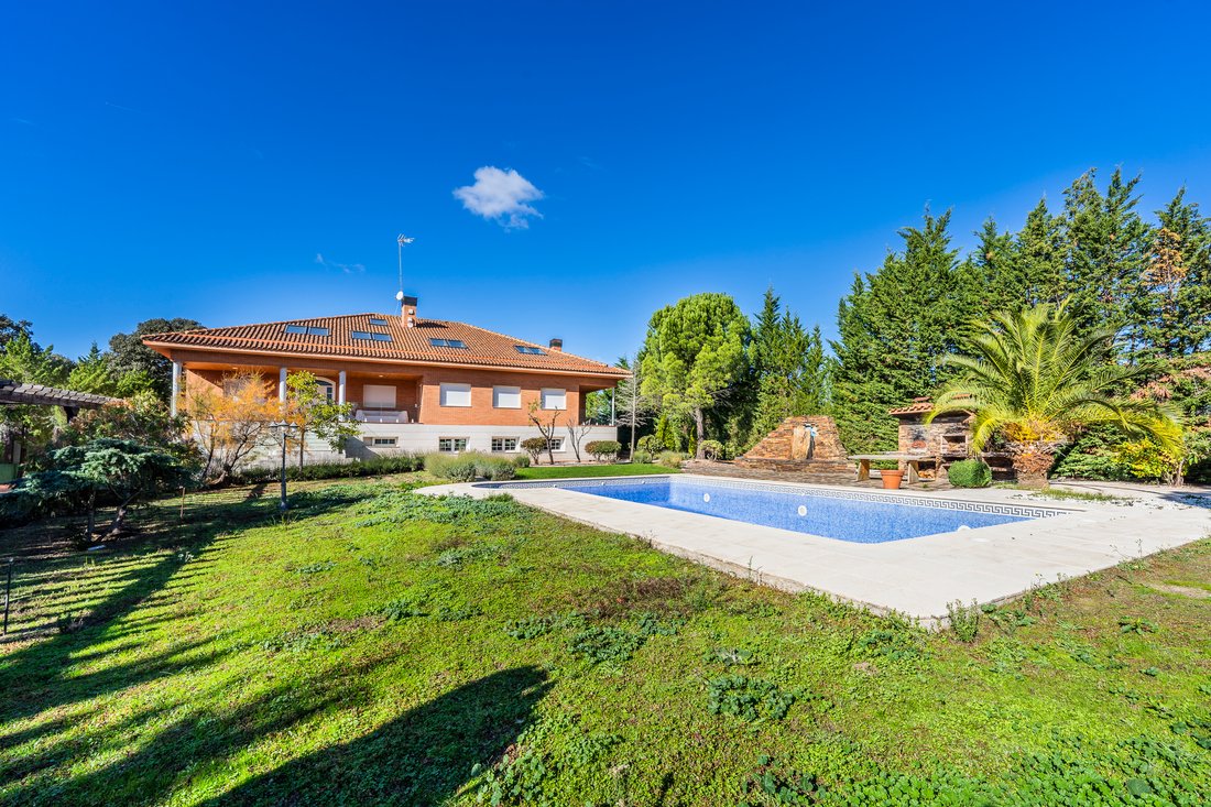 Chalet a El Escorial, Madrid, Spagna 1 - 14930144