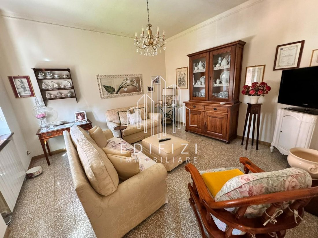 House in Pietrasanta, Tuscany, Italy 1 - 14935270